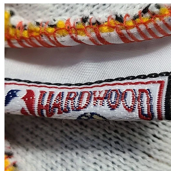 MITCHELL & NESS Hardwood Classics Los Angeles Lakes Knit Pom Pom Beanie Cap - Picture 7 of 9